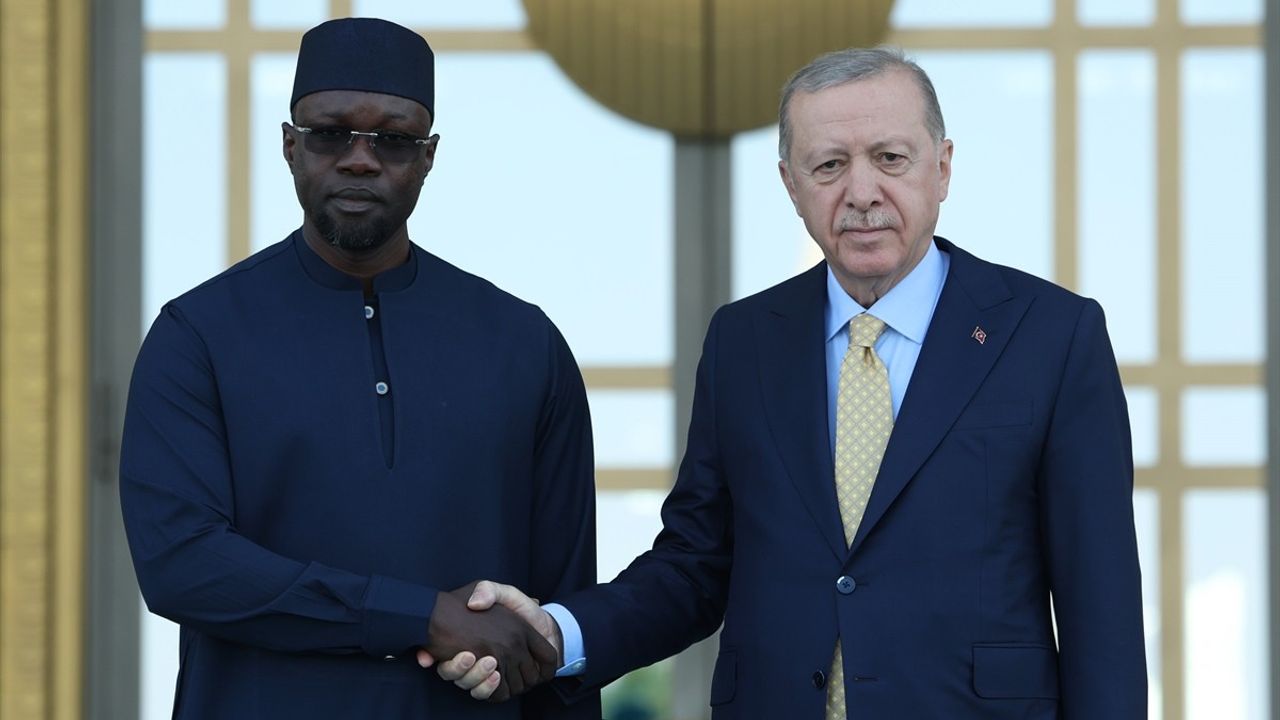 Cumhurbaşkanı Erdoğan, Senegal Başbakanı Sonko'yu Resmi Törenle Karşıladı