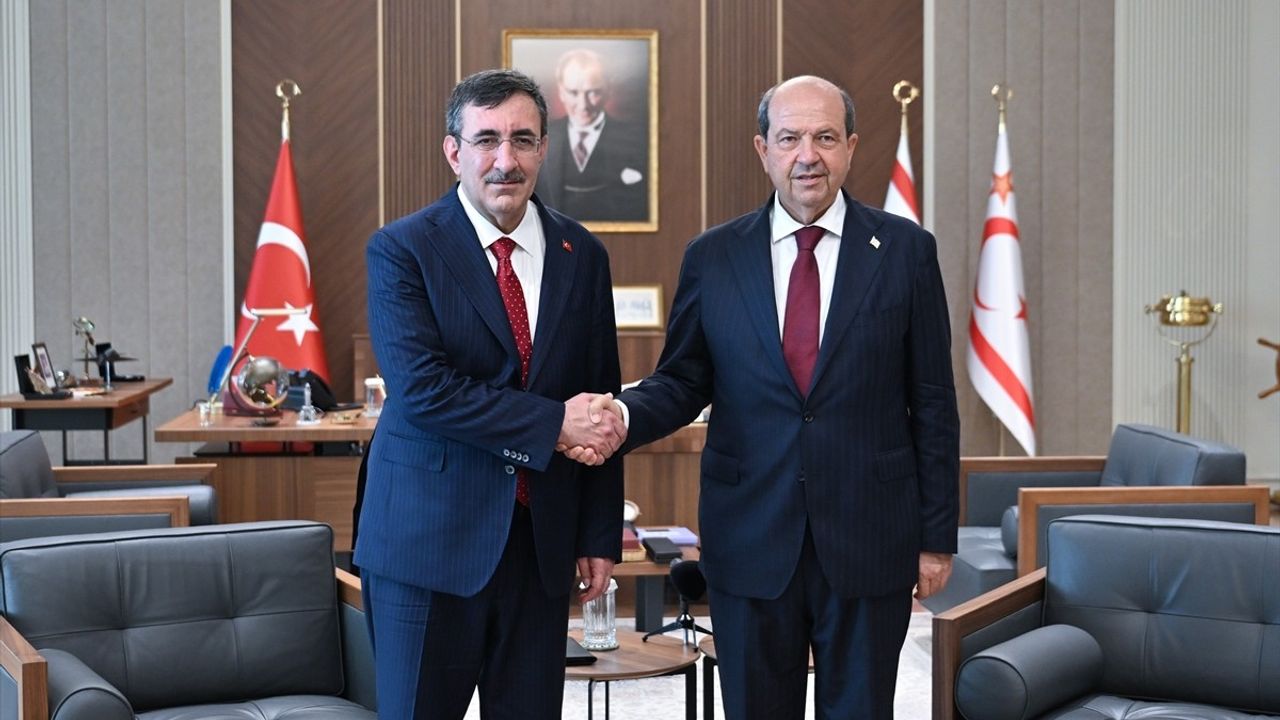Cumhurbaşkanı Yardımcısı Cevdet Yılmaz, KKTC Cumhurbaşkanı Ersin Tatar ile Görüştü