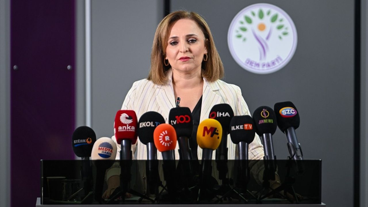 DEM Parti Sözcüsü Ayşegül Doğan, Milli Dayanışma Komisyonu'nu Değerlendirdi
