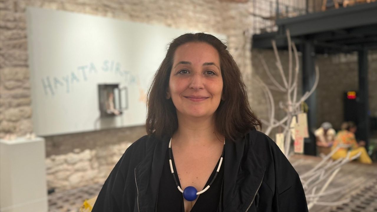 Deniz Doğruyol'un 'Bir Kere Oldum, Bin Kere Doğdum' Sergisi Ataköy Baruthane'de Açıldı