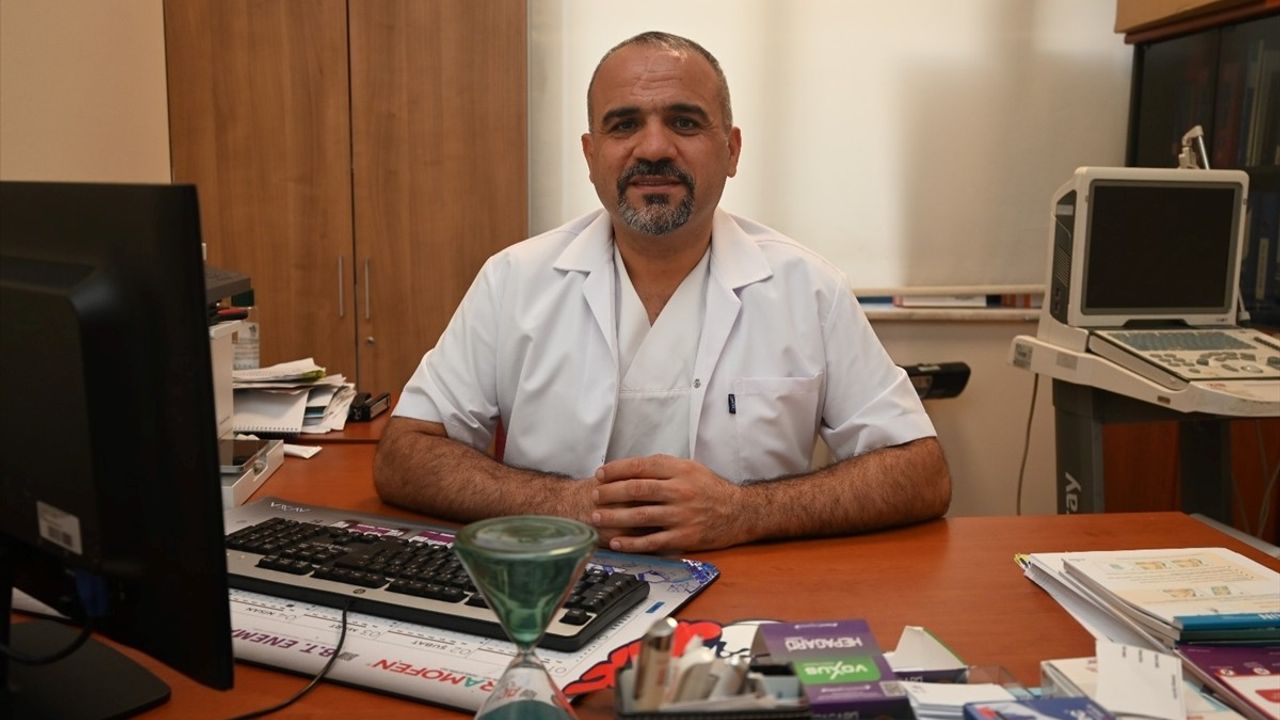 Denizli'de kalem pil yutan hasta endoskopi ile sağlığına kavuştu