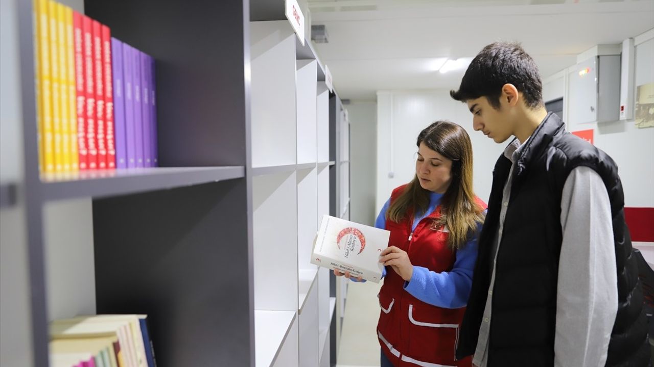 Deprem bölgesindeki Kızılay kütüphanelerinden 504 öğrenci 2025-YKS ile üniversiteye yerleşti