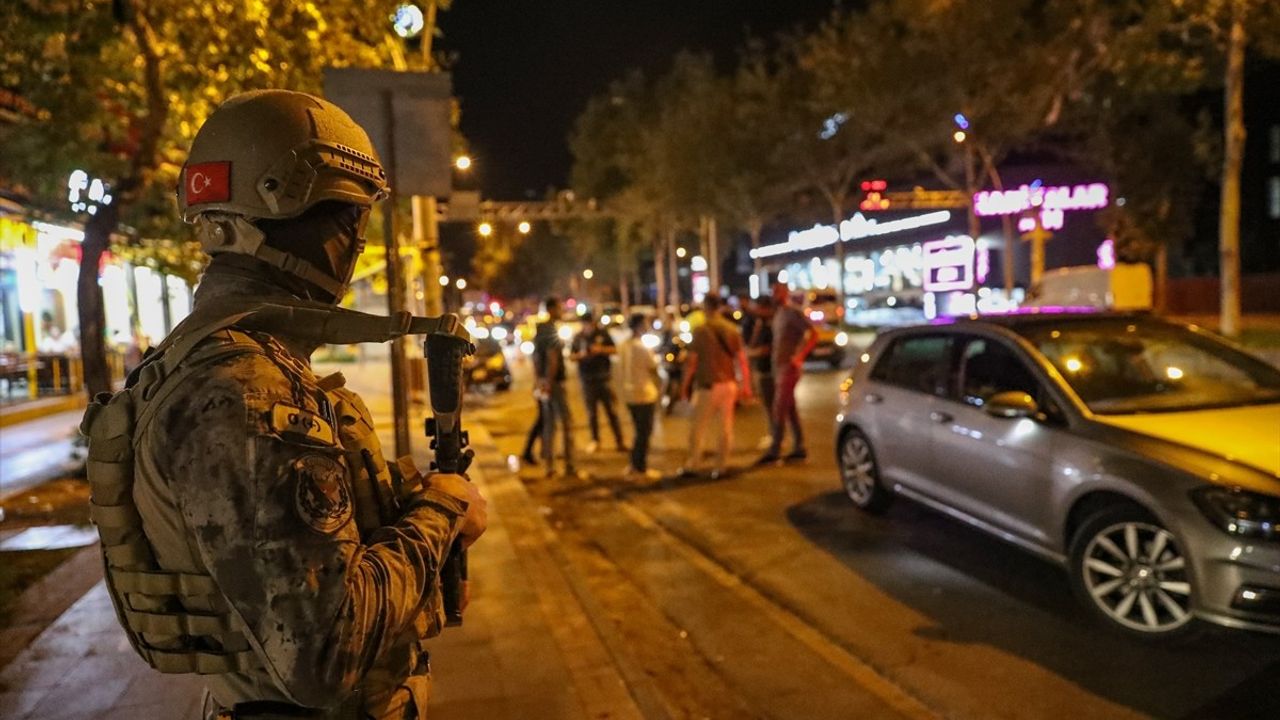 Diyarbakır'da 'Narko Hançer' operasyonu: Kayapınar'da 300 polisle uygulama