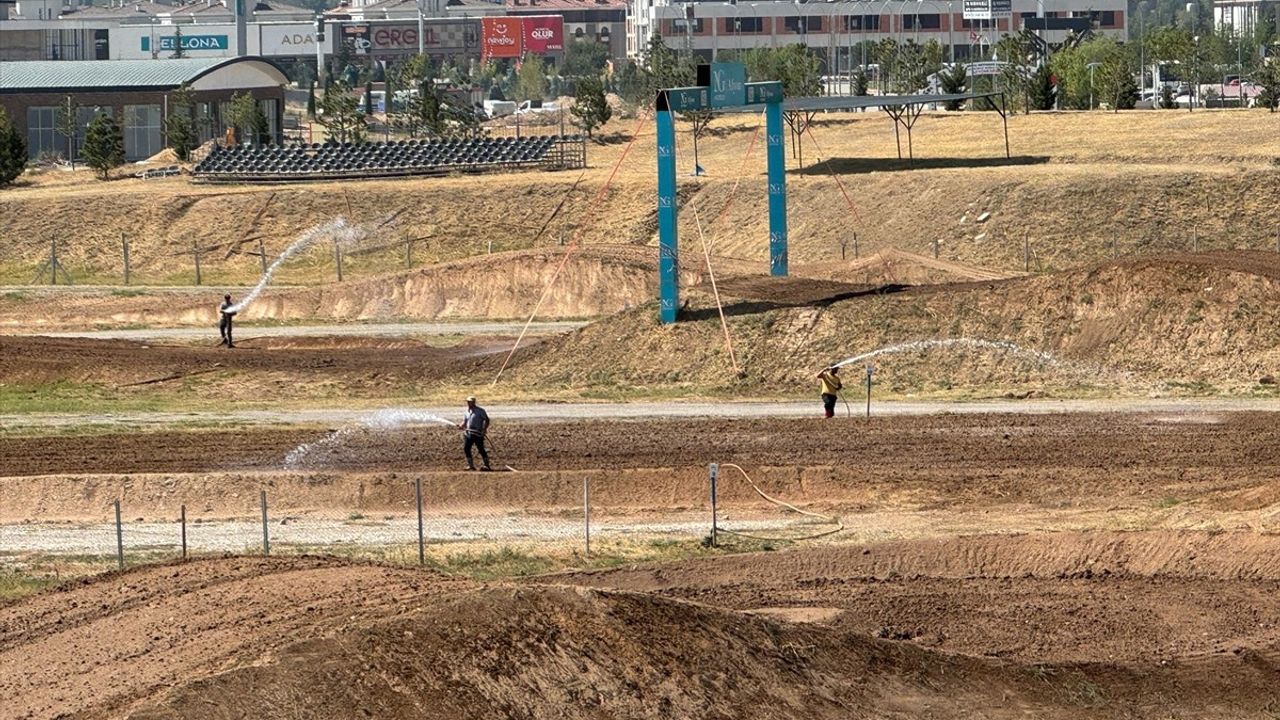 Dünya Motokros Şampiyonası Afyonkarahisar'da: Spor turizmine güç katıyor