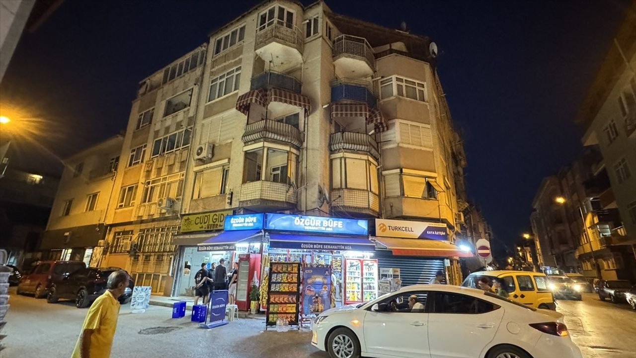 Edirne'de 52 Yıllık Apartman Tedbir Amaçlı Boşaltıldı