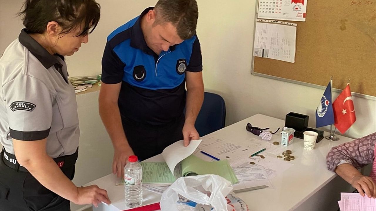 Edirne'de Selimiye Camisi çevresinde dilencilik ve ısrarcı satışlara para cezası