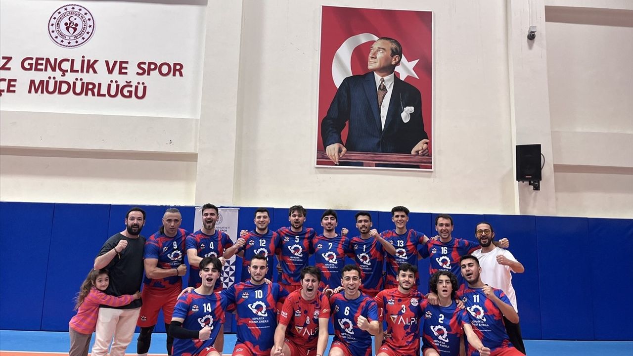 Eğirdir 1923 Spor Kulübü, fedakarlıkla Türkiye Erkekler Voleybol 2. Ligi'ne yükseldi