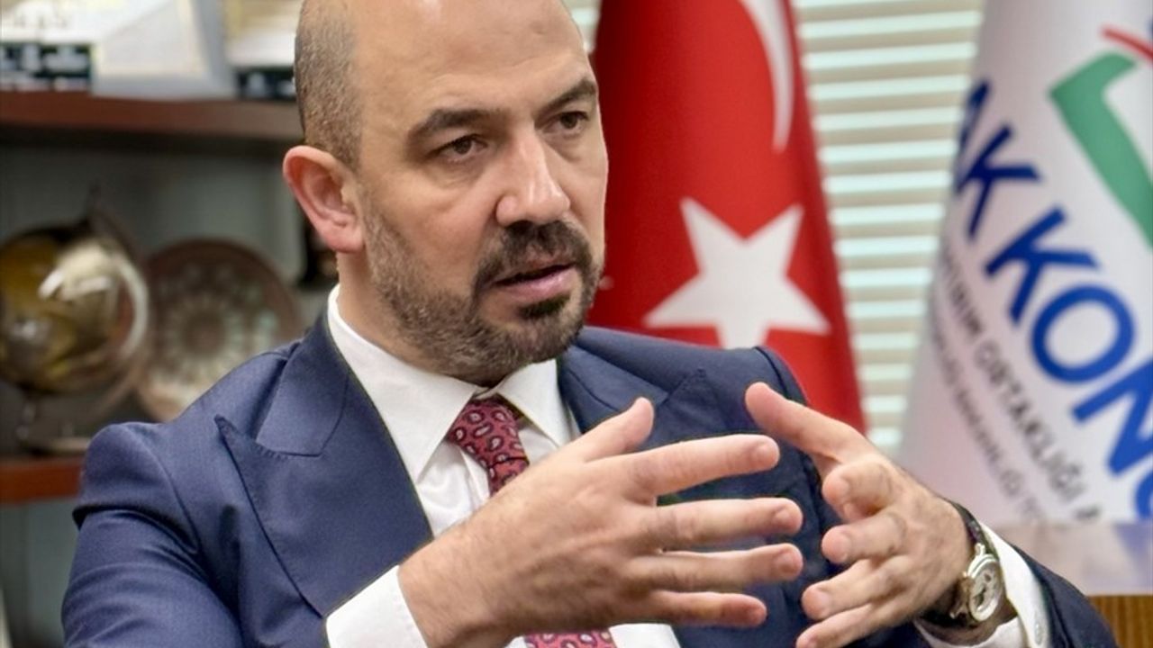 Emlak Konut GYO Genel Müdürü Yılmaz, Gayrimenkul Sertifikası Hakkında Bilgiler Verdi