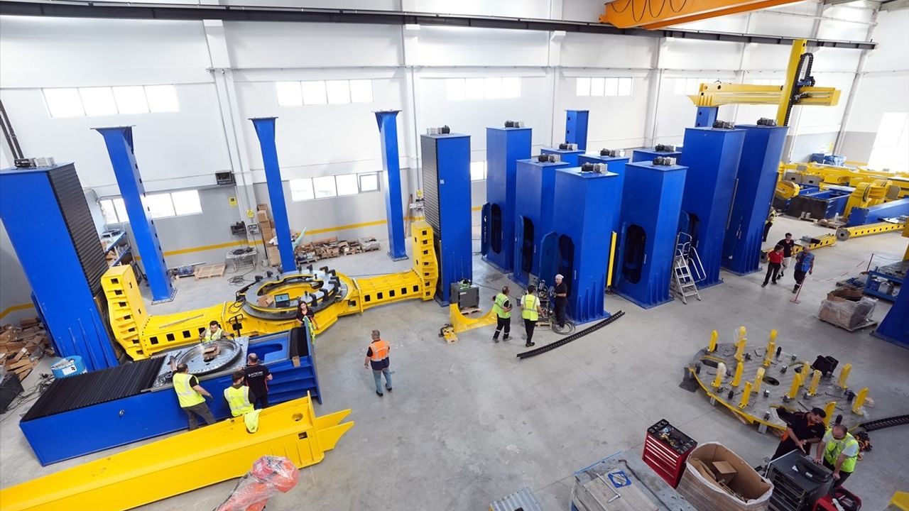 Endüstriyel robotlar Türk savunma sanayisinde yeni nesil üretimi hızlandırıyor