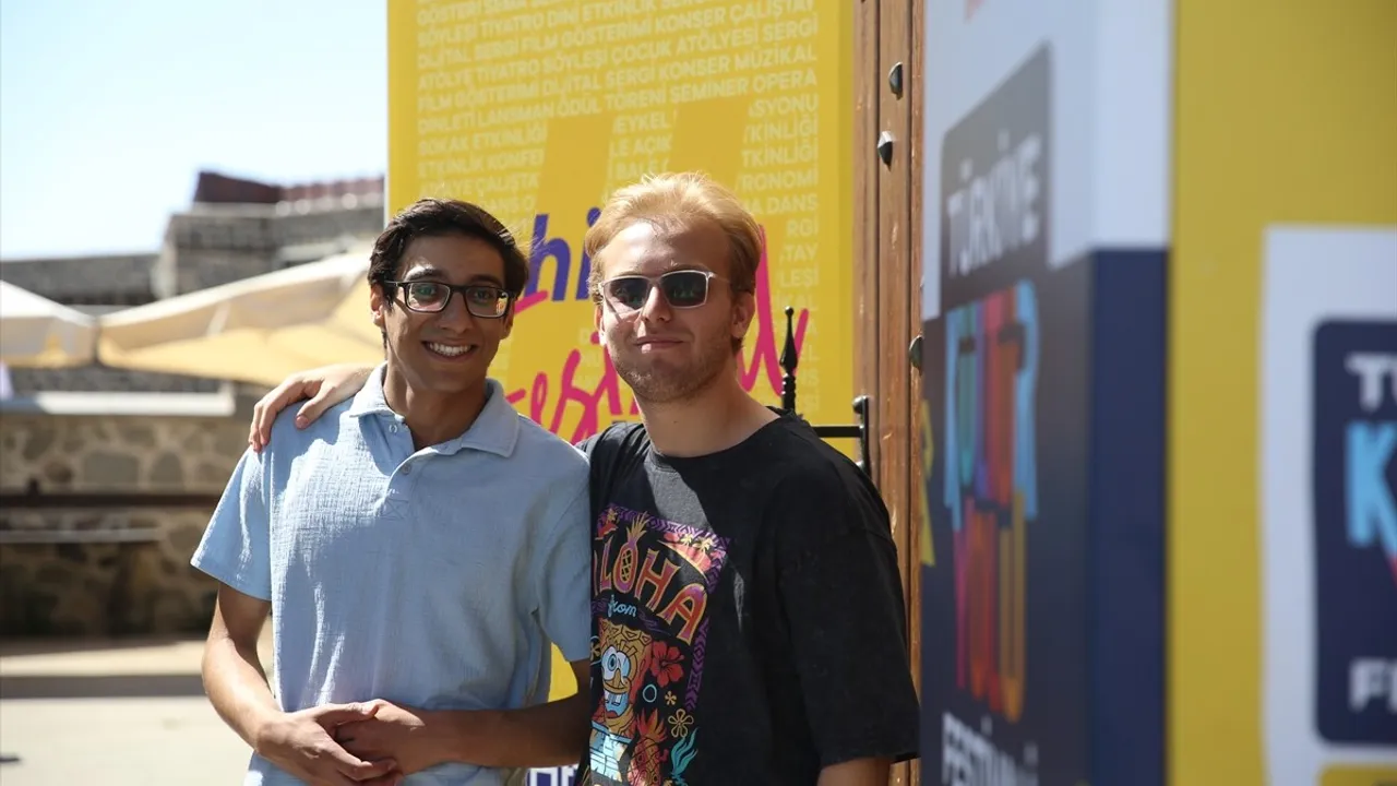 Erzurum'da Kültür Yolu Festivali'nde Filistinli öğrenciler sanat atölyelerinde buluştu