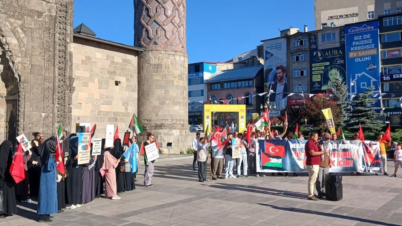 Erzurum'da sağlık çalışanlarının Gazze protestosu 93. haftada sürdü