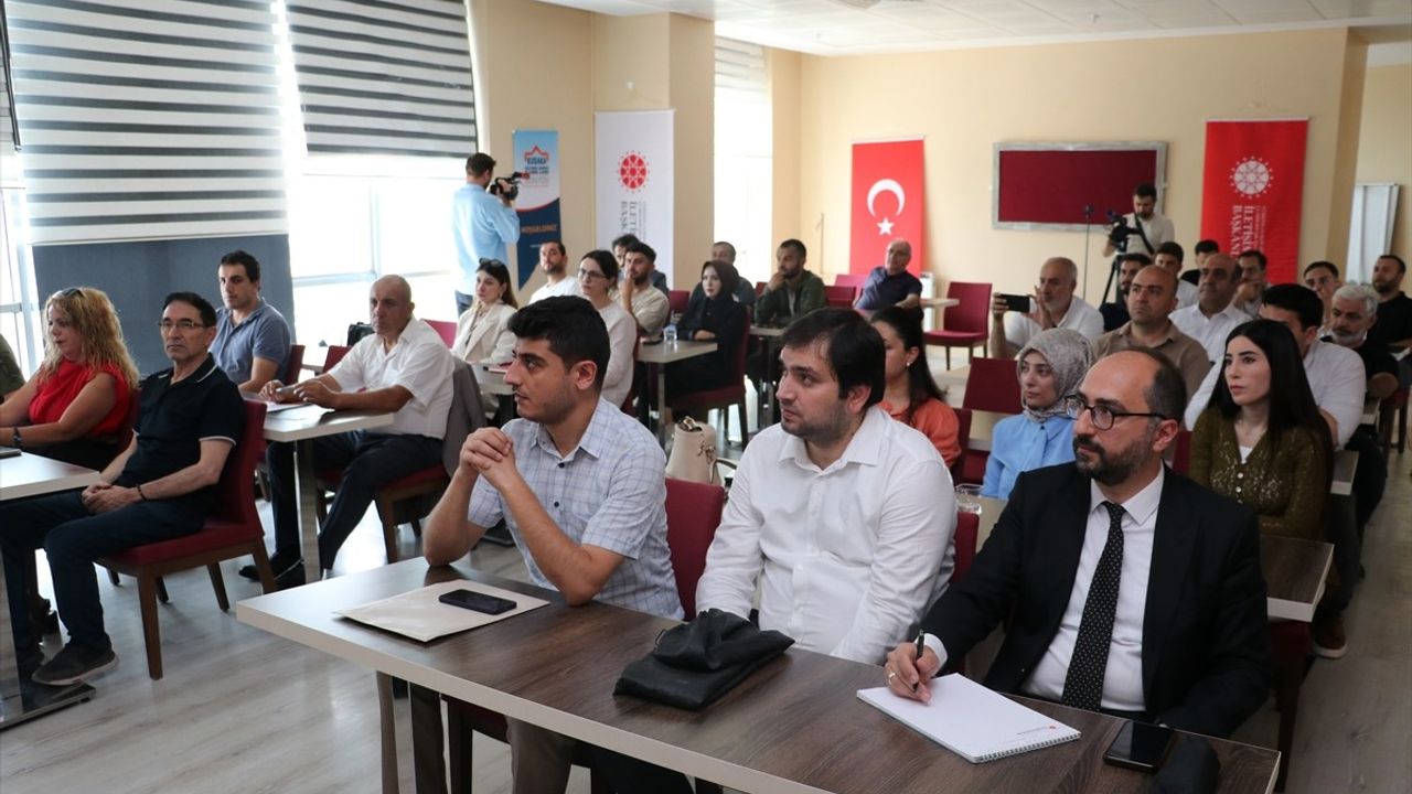 Erzurum'da Yapay Zeka Destekli Medya Uzmanlığı Eğitimi Düzenlendi