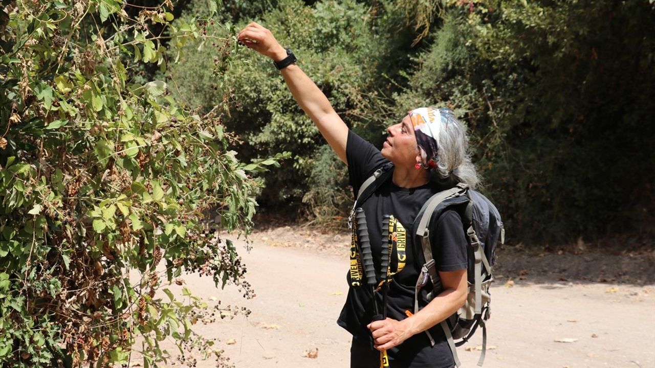 Esin Handal K2 zirvesine çıktı: Türkiye'nin ilk kadın 'Kar Leoparı' 14x8000 hedefinde