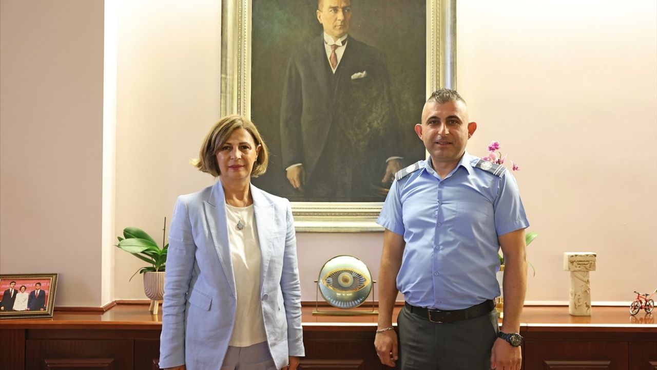 Eskişehir’de S58 şoförü fenalaşan çocuğu güzergahını değiştirip hastaneye ulaştırdı