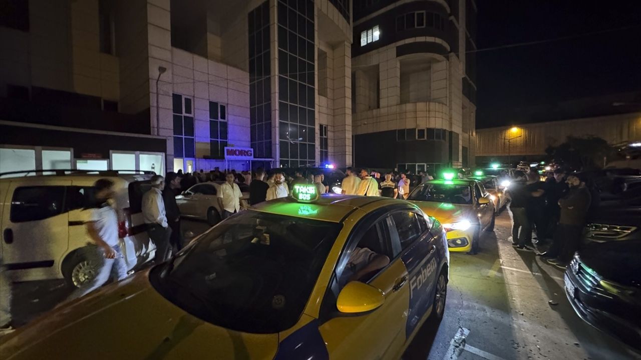 Eyüpsultan'da taksici Sefer Kaya silahlı saldırıda yaşamını yitirdi