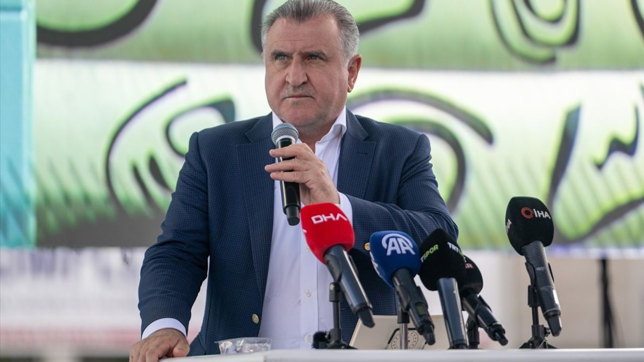 Fatih'te Mimar Sinan Spor Kompleksi'nin temel atma töreni yapıldı