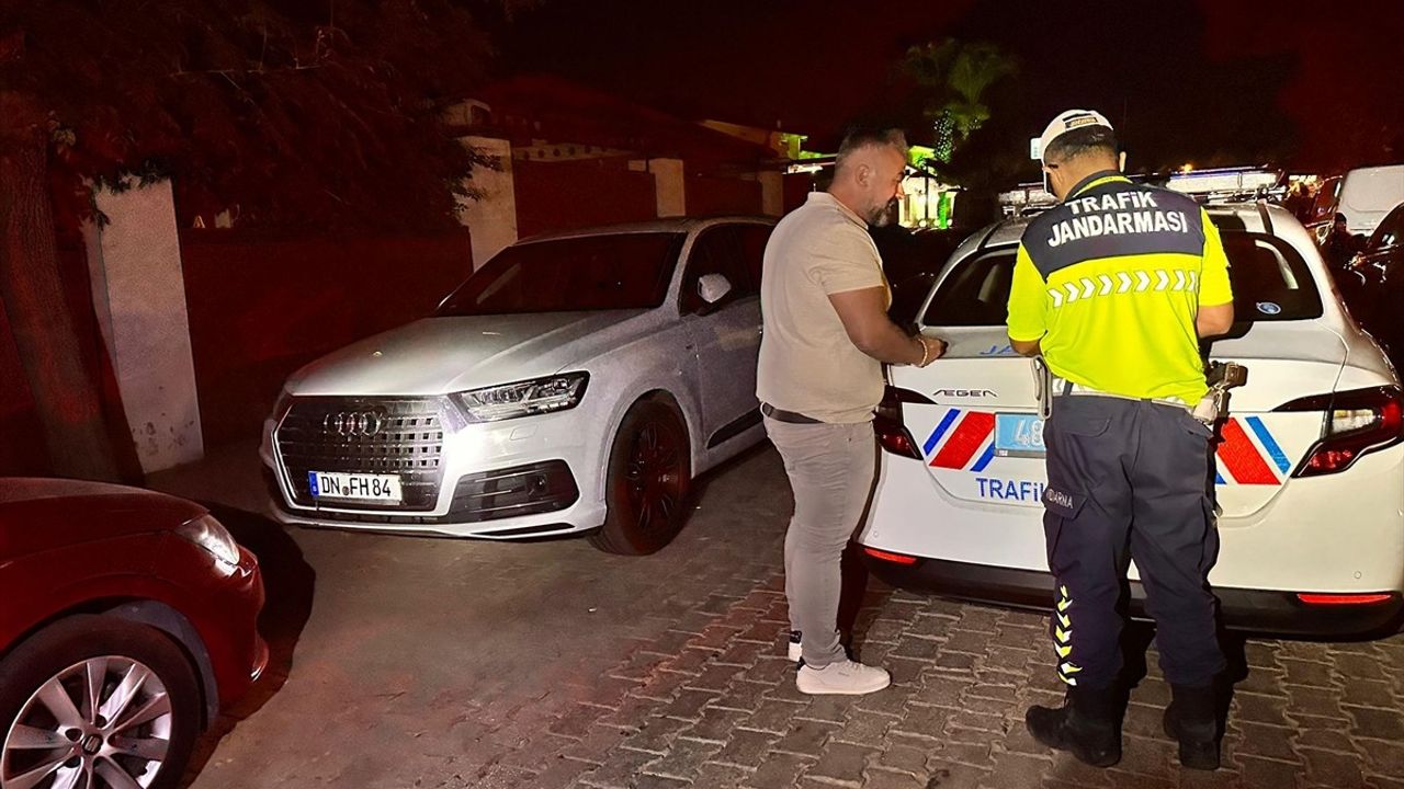 Fethiye'de Hatalı Sollama Yapan Sürücüye Ceza Kesildi