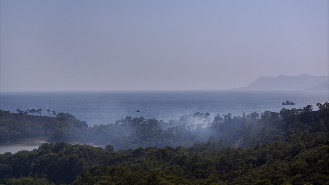 Fethiye Katrancı Koyu'ndaki orman yangını kontrol altına alındı