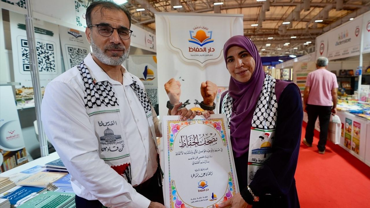 Filistinli Ramazan Eid Mashahrah'ın 'Hafızların Mushafı' İstanbul Arapça Kitap Fuarı'nda Tanıtılacak