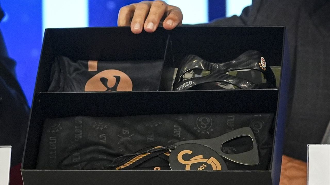 Galatasaray Başkanı Dursun Özbek, Victor Osimhen Transferinin Detaylarını Açıkladı