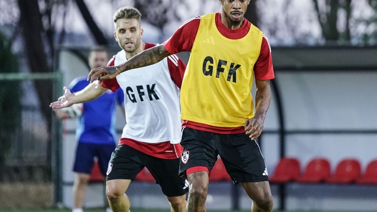 Gaziantep FK, Burak Yılmaz yönetiminde Gençlerbirliği maçının hazırlıklarına başladı