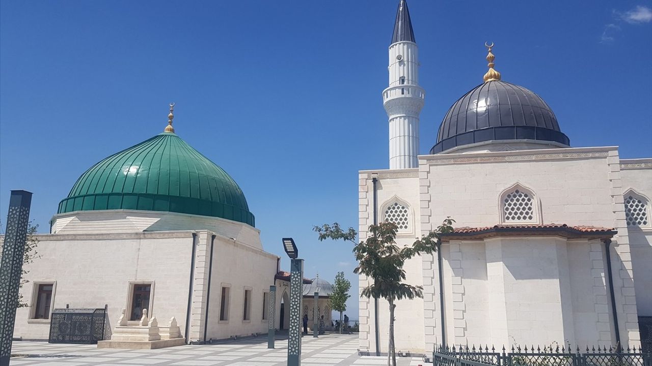 Gaziantep’te Depremde Hasar Gören Hz. Ukkaşe Türbesi Restorasyonun Ardından Yeniden Açıldı