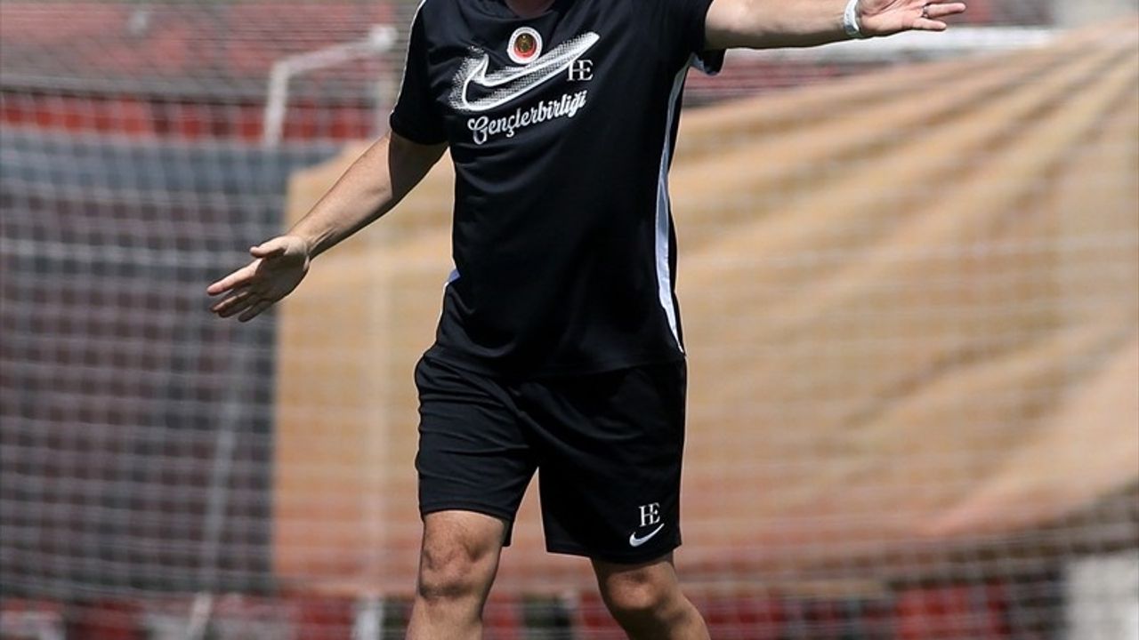 Gençlerbirliği, Antalyaspor Maçı Öncesi Taktik Ağırlıklı Antrenman Yaptı