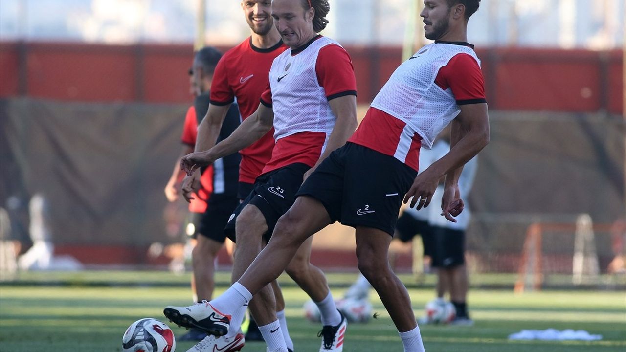 Gençlerbirliği, Hesap.com Antalyaspor maçı öncesi son antrenmanını tamamladı
