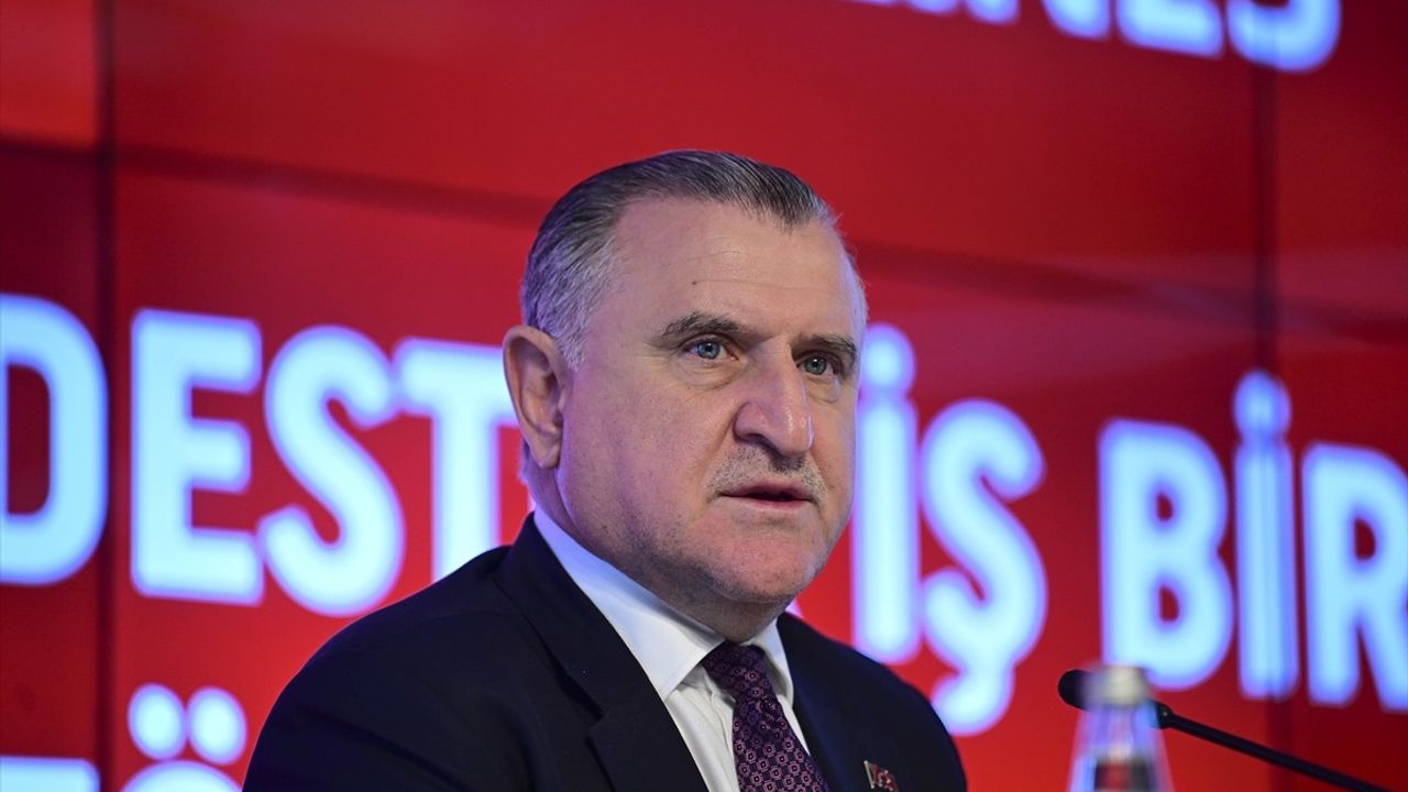 Gençlik ve Spor Bakanlığı ile THY 'Türk Sporuna Destek ve İş Birliği' protokolünü imzaladı