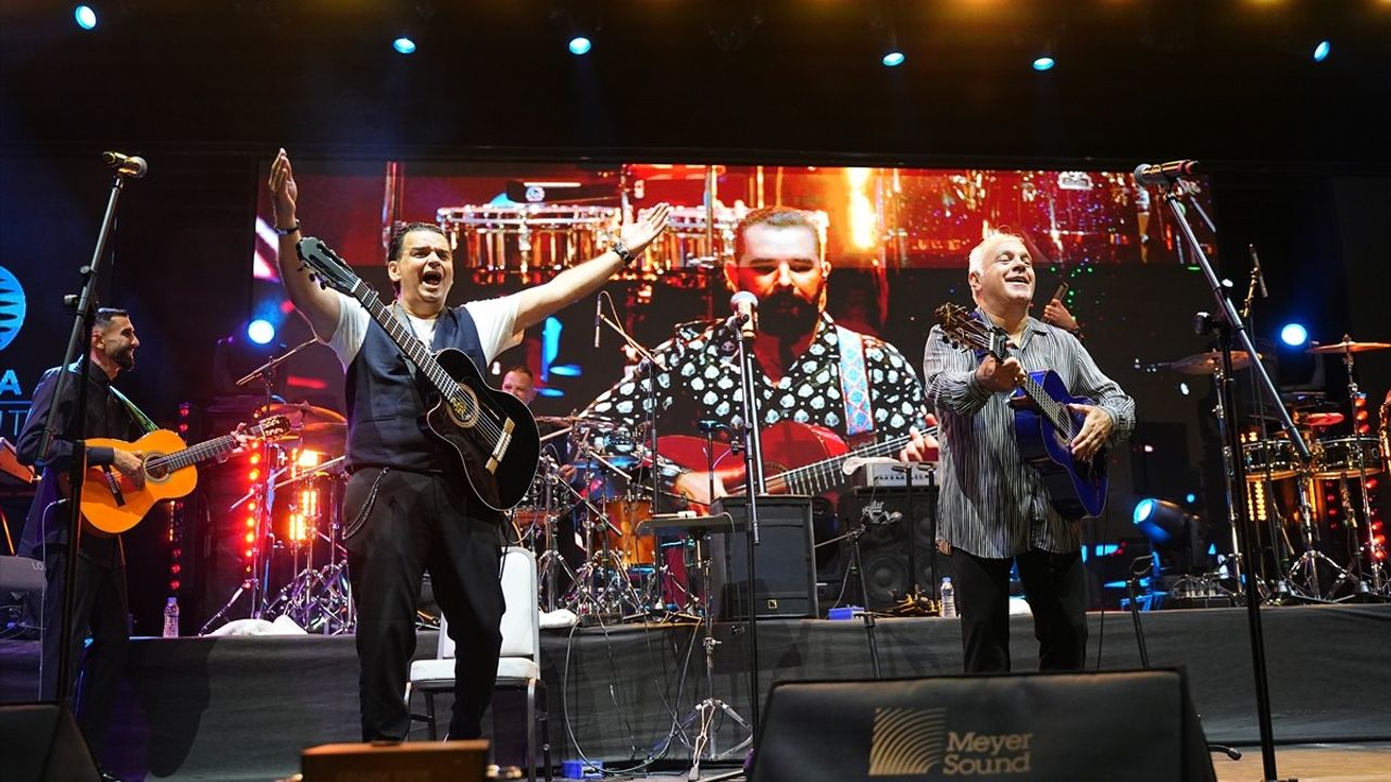 Gipsy Kings by Andre Reyes, Didim'de Muhteşem Bir Konser Verdi