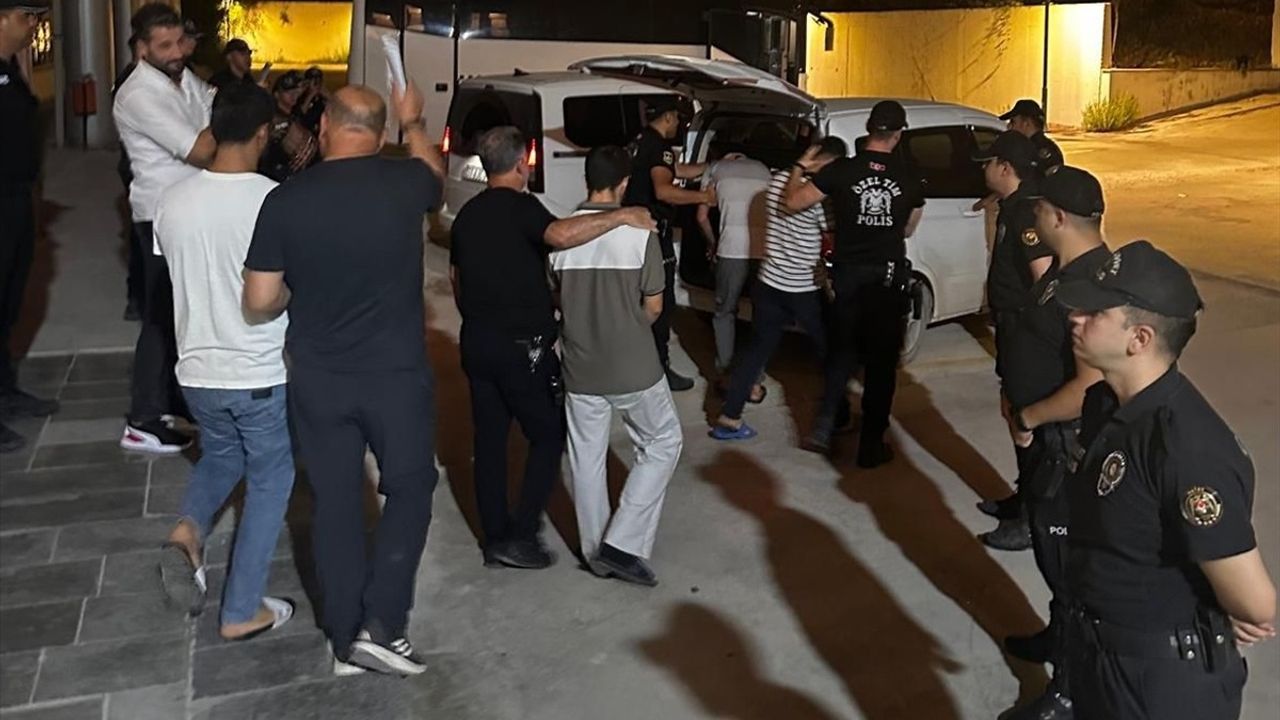 Hatay'da Bıçaklı Kavga: 5 Zanlıdan 4'ü Tutuklandı