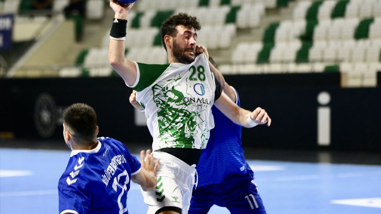 Hentbol Erkekler Süper Lig: Nilüfer Belediyesi, Önallar Giresunspor'u 29-22 Yendi