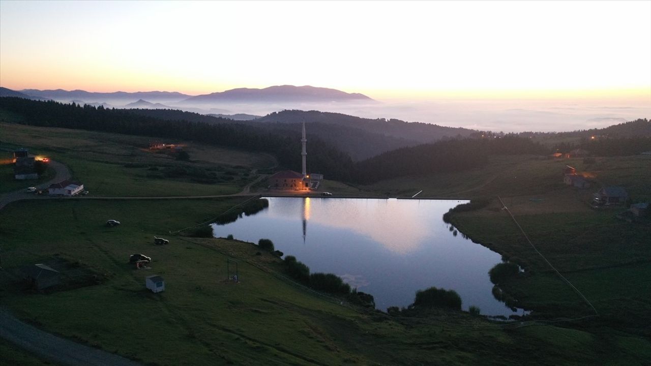 Hırsafa Yaylası'nda gün batımı manzarası: Yapay göl ve fotoğrafçılar için fırsat