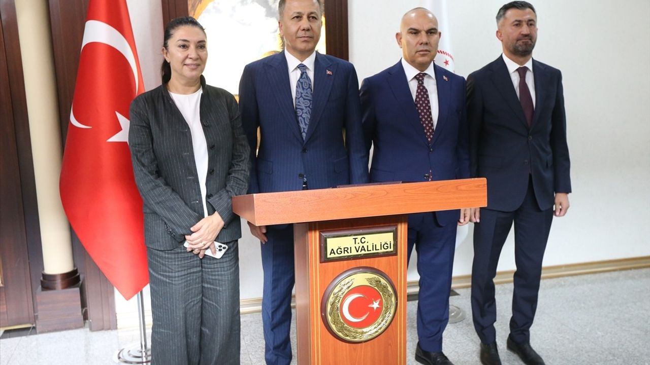 İçişleri Bakanı Ali Yerlikaya, Ağrı Valiliğini Ziyaret Etti