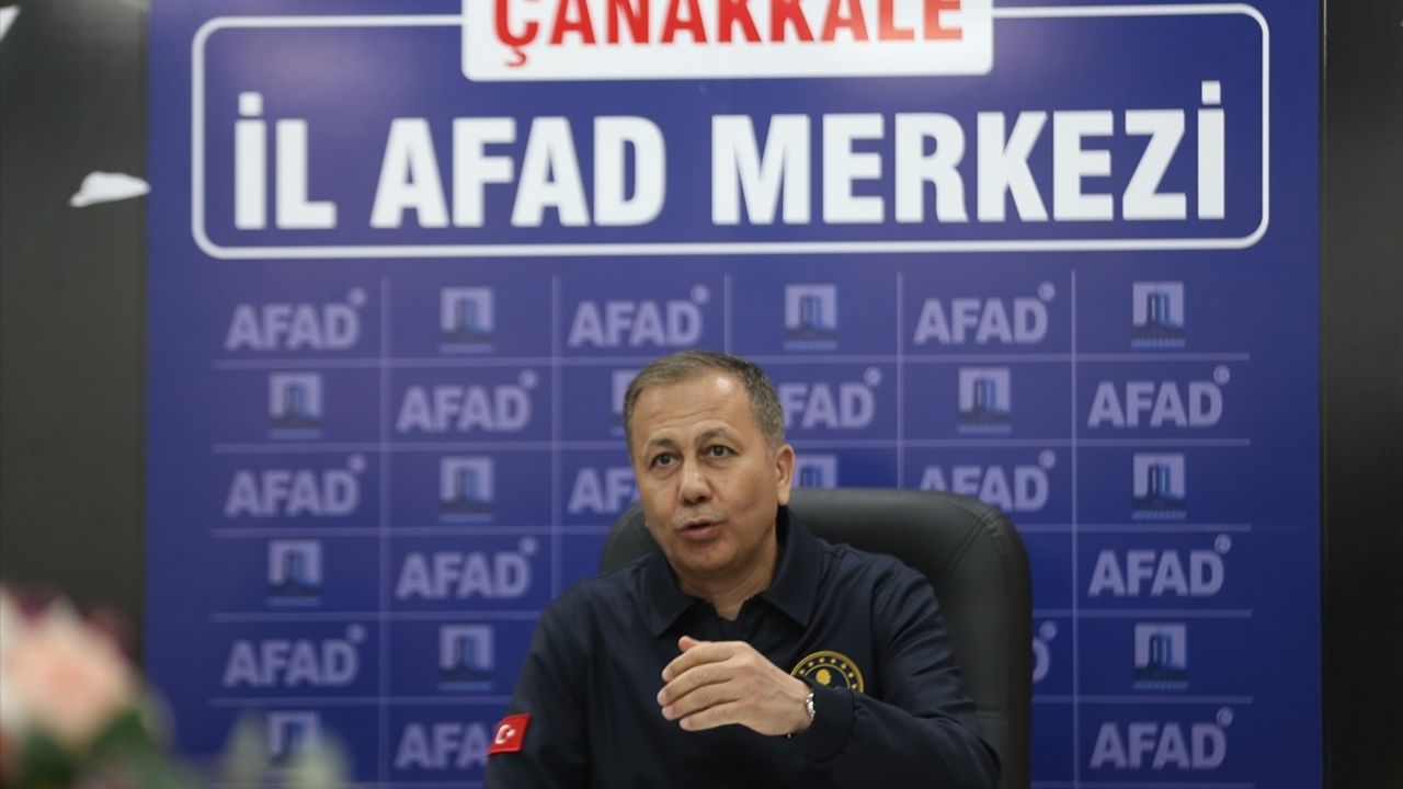 İçişleri Bakanı Yerlikaya: Çanakkale yangınında 35 aileye 2 milyon 215 bin lira destek ödendi, zarar tespitleri sürüyor