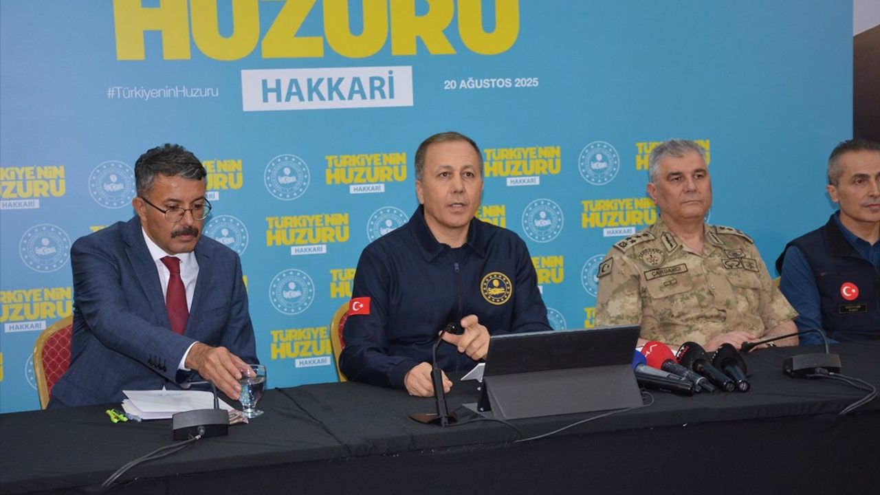 İçişleri Bakanı Yerlikaya Hakkari'de: Huzur ve Güvenlik Verileri Paylaşıldı