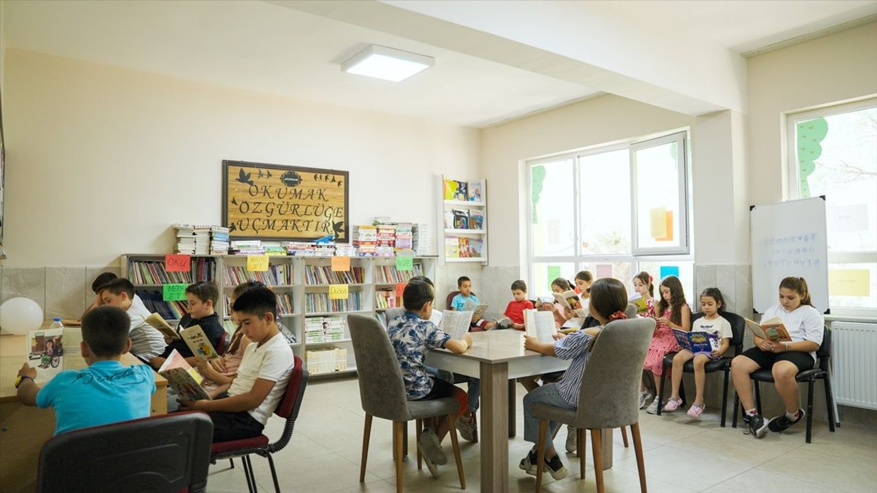 İGA'nın 'Zafer Yolu' Projesi Uşak'ta Köy Okullarının Eğitim Altyapısını Güçlendirdi