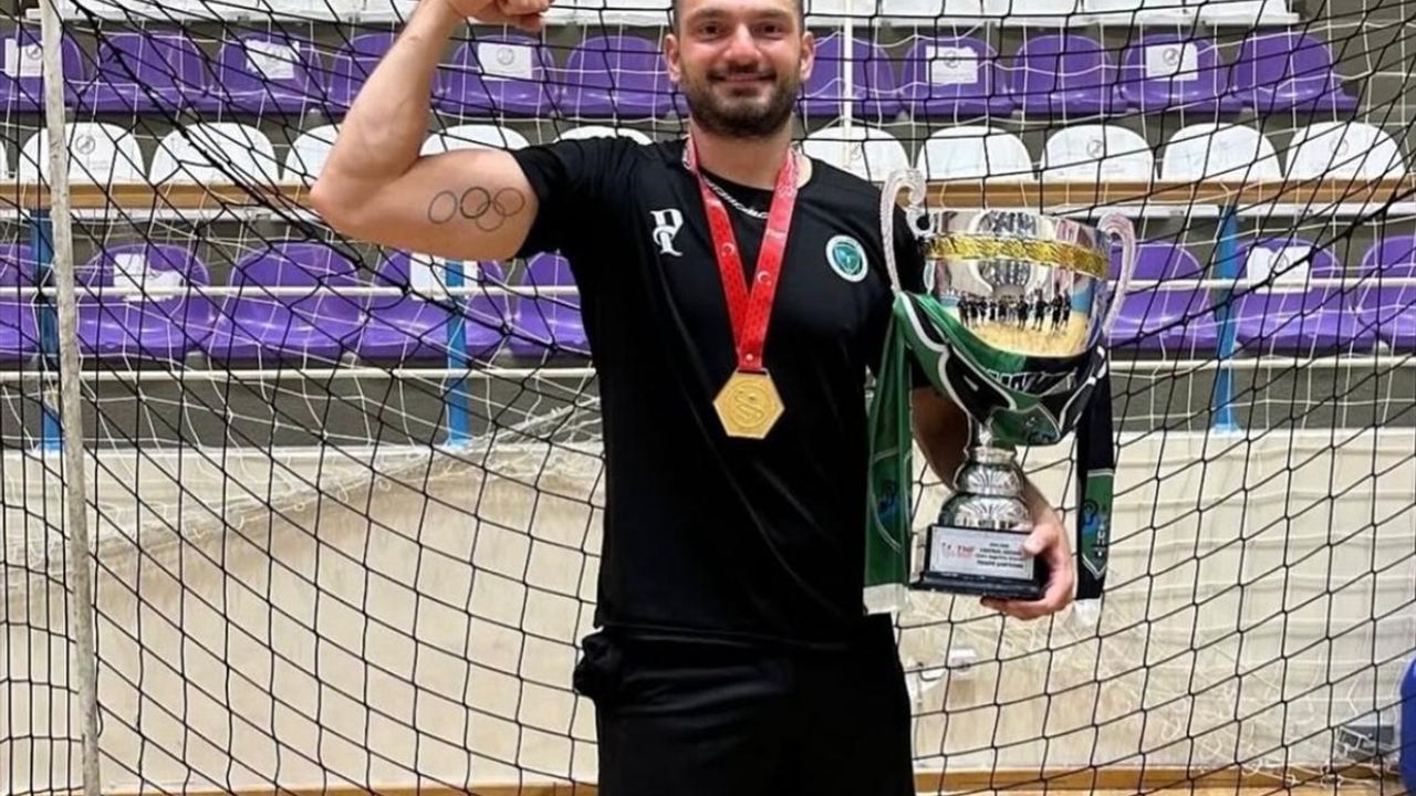 İşitme Engelli milli hentbolcu Cem Denli motosiklet kazasında yaşamını yitirdi