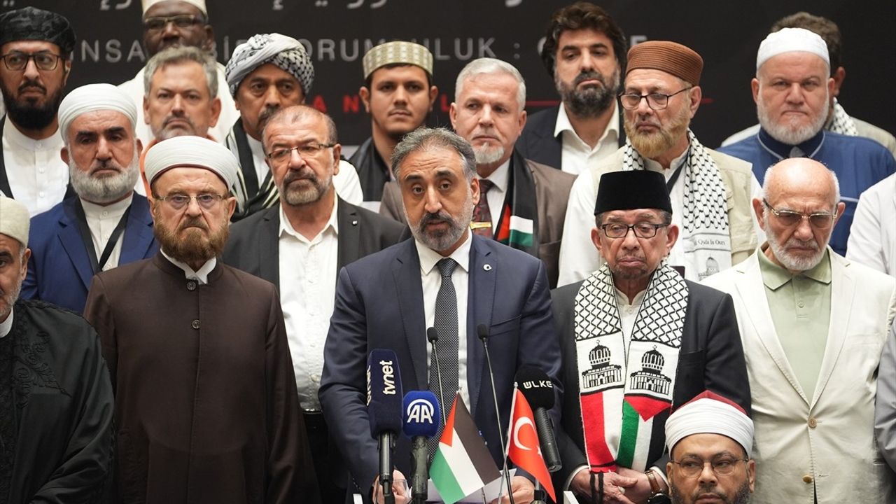 “İslami ve İnsani Bir Sorumluluk: Gazze” konferansı çalıştaylarla sürüyor