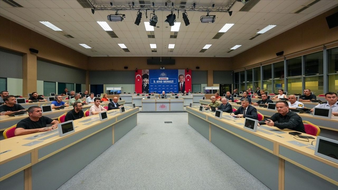İstanbul'da Balıkesir Depreminin Ardından Kriz Masası Kuruldu