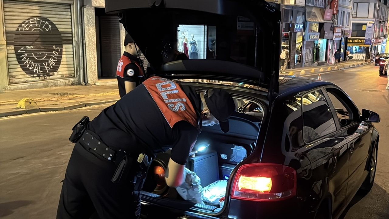 İstanbul'da helikopter destekli 'huzur' uygulaması: Fatih ve Kadıköy başta olmak üzere geniş denetim