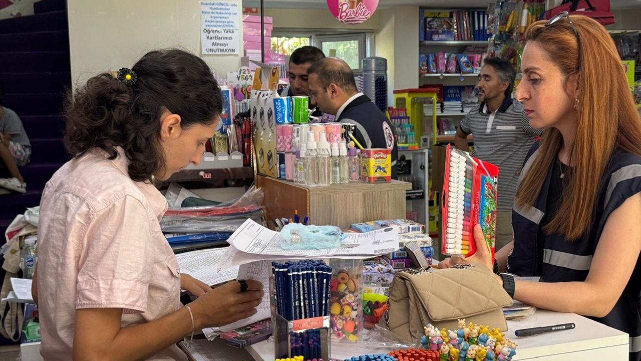 İstanbul'da kırtasiye ve okul ürünlerine sıkı denetim: 165 iş yerinde 17 bin 461 ürün incelendi