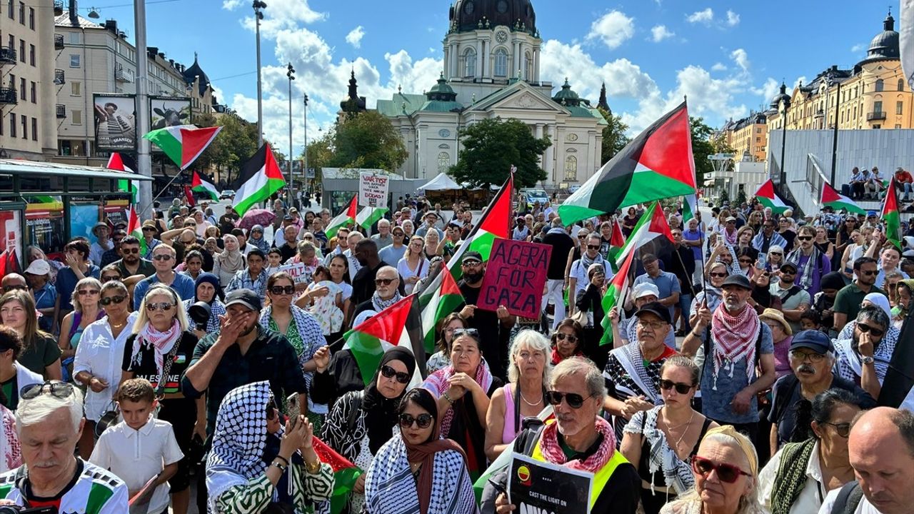 İsveç'te Gazze’deki Saldırılara Karşı Protesto Düzenlendi