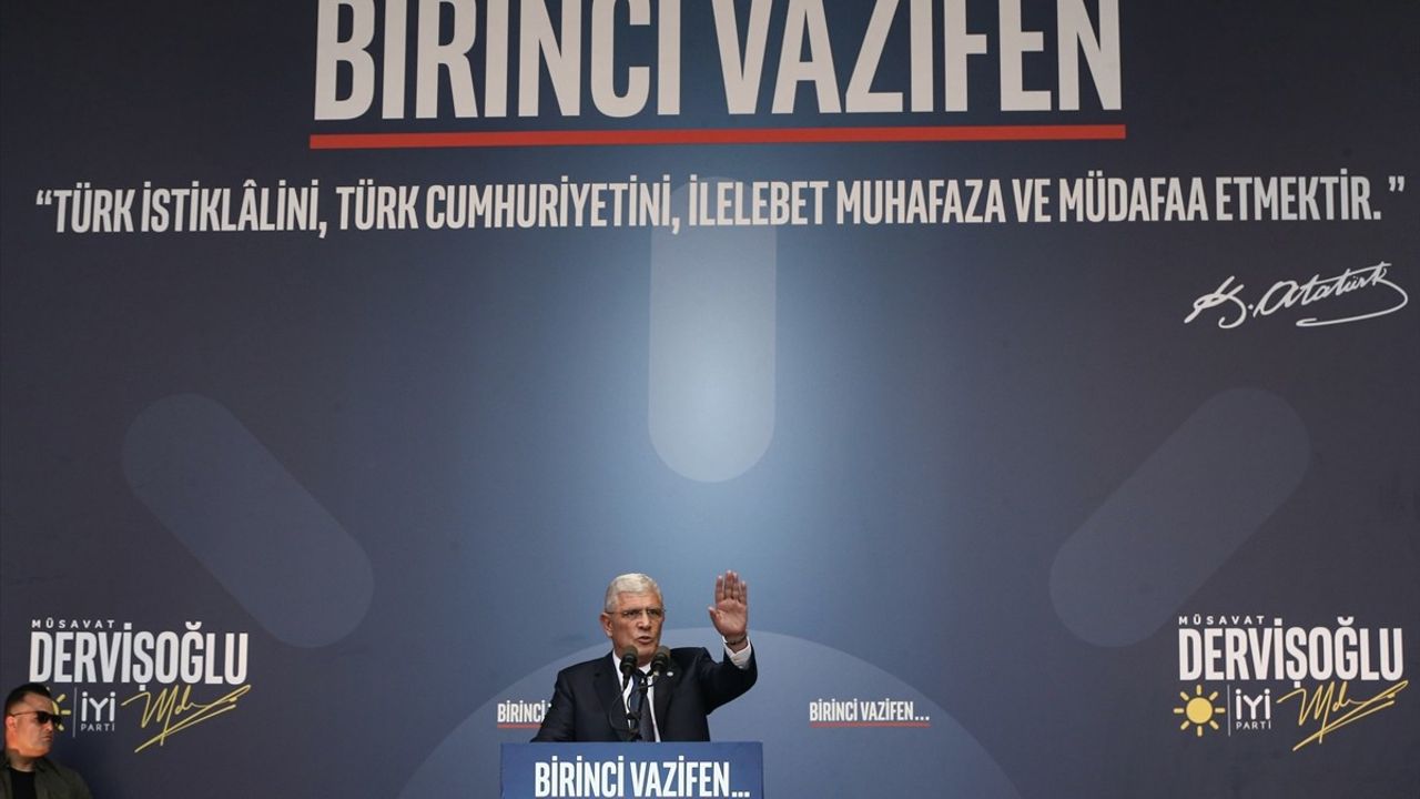 İYİ Parti Genel Başkanı Müsavat Dervişoğlu Bursa'da Miting Düzenledi