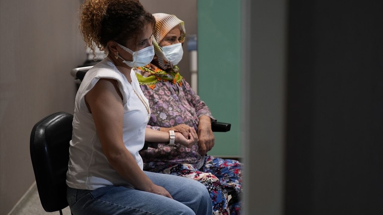 İzmir'de gelin kayınvalidesine karaciğer bağışıyla sağlığına kavuştu