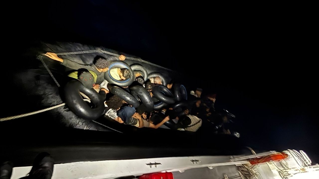 İzmir'de Menderes, Çeşme ve Dikili kıyılarında 101 düzensiz göçmen yakalandı