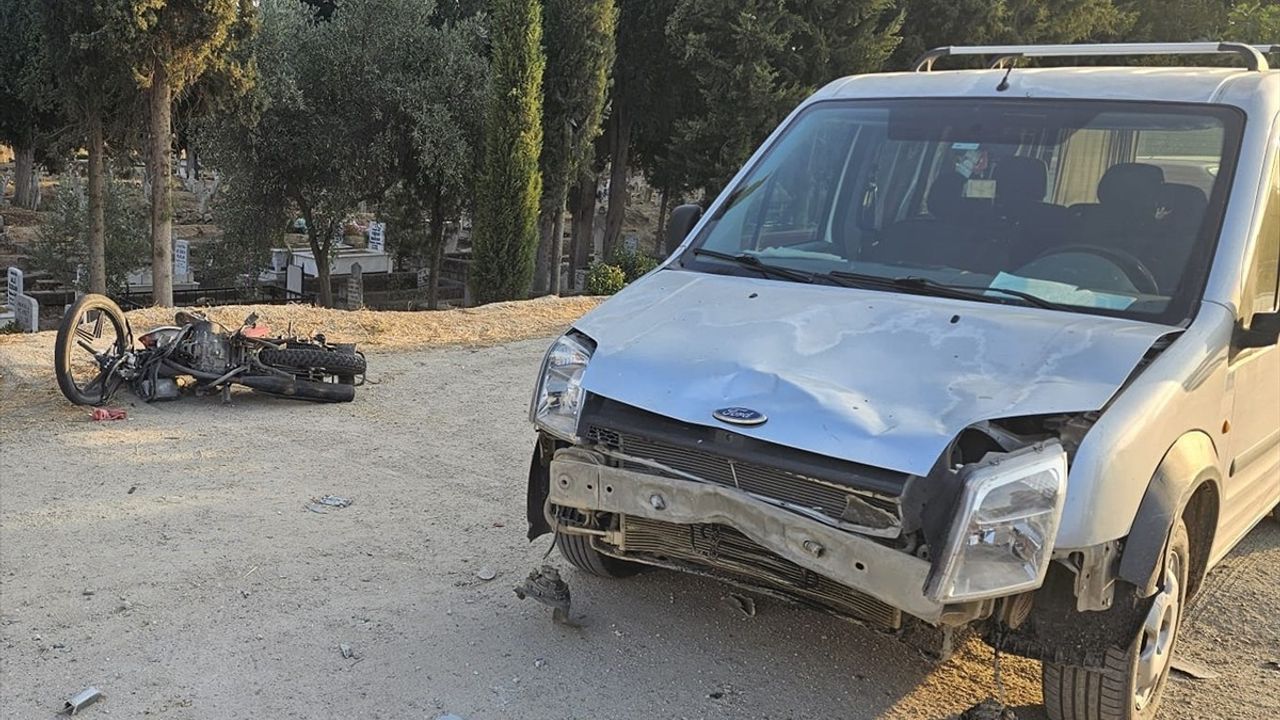 İzmir'de Motosiklet Kazası: Sürücü Hayatını Kaybetti