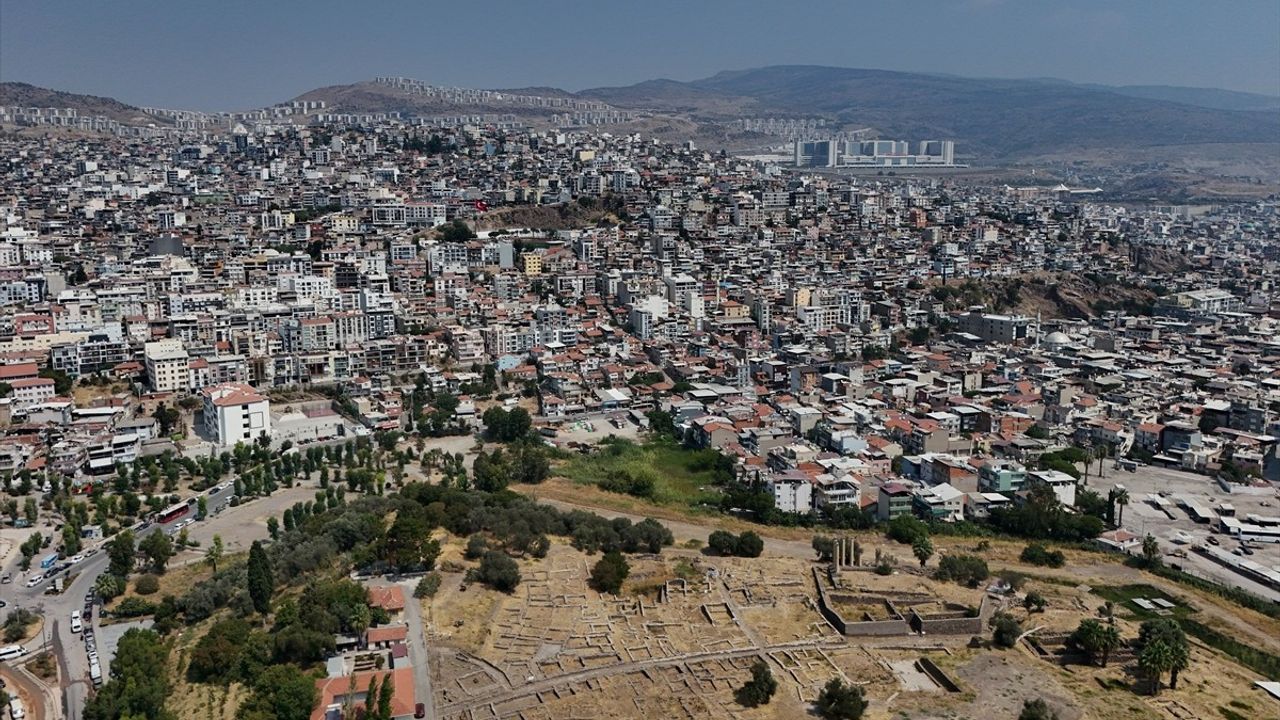 İzmir'de Planlı Su Kesintisi Başlıyor: Vatandaşlar Önlem Aldı
