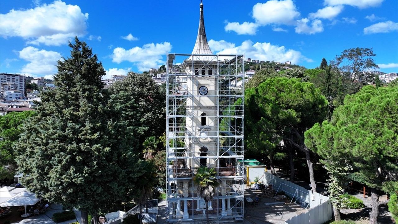 İzmit Saat Kulesi Restore Ediliyor: Kocaeli Büyükşehir Belediyesi Çalışmaları Sürdürüyor