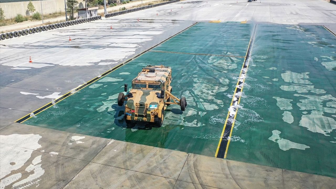 Jandarma Sürücü Adayları, Zırhlı Araç Eğitimi için Simülatör ve Parkur Kullanıyor